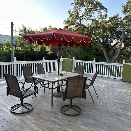 River Palace Tampa Extérieur photo